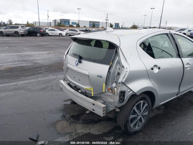 Toyota Prius C Three 2018 JTDKDTB39J1619407 Image 6