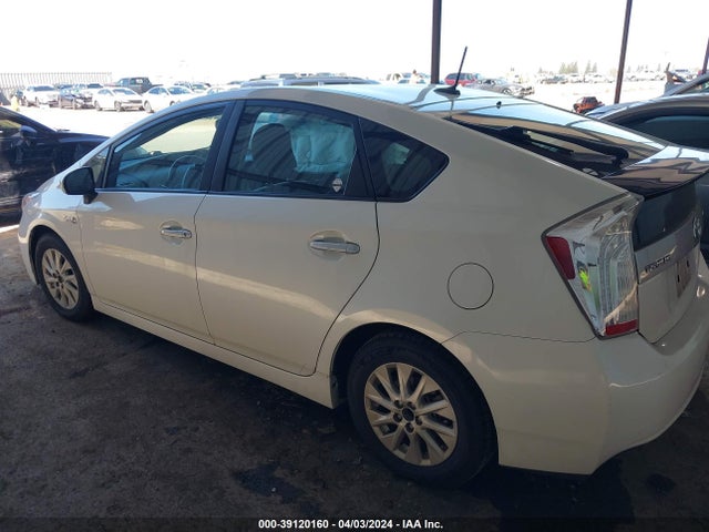 Toyota PRIUS PLUG-IN 2015 JTDKN3DP2F3067936 Image 14