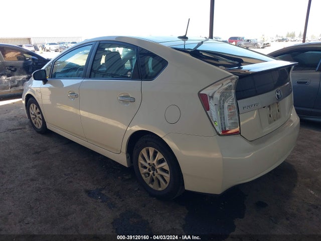 Toyota PRIUS PLUG-IN 2015 JTDKN3DP2F3067936 Image 3
