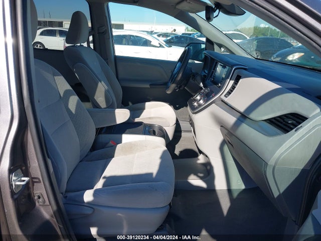 Toyota SIENNA LE 2020 5TDKZ3DC0LS024322 Image 5