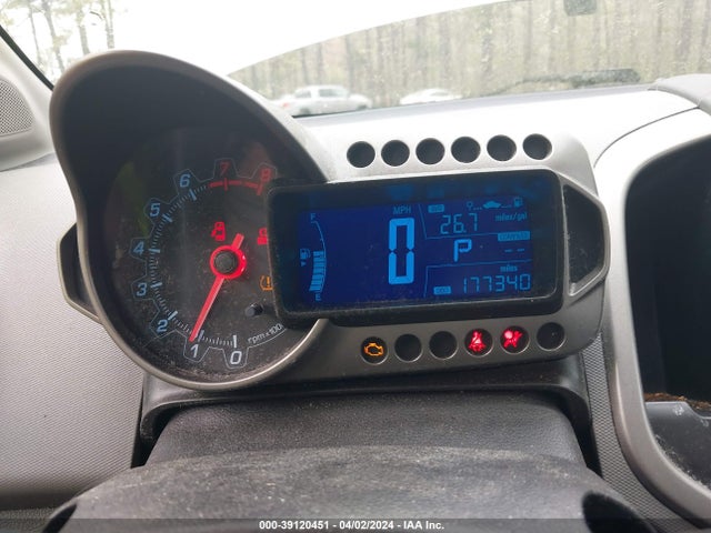 Chevrolet Sonic Ls Auto 2016 1G1JA5SG8G4120813 Image 7
