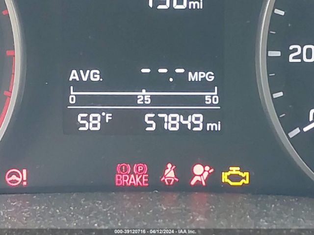 5NPD74LF1JH351377 Hyundai ELANTRA SE