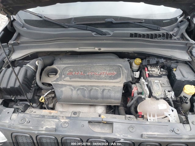 ZACCJBBT5GPD15166 Jeep Renegade Justice
