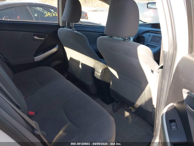Toyota Prius Three 2014 JTDKN3DU4E1768834 Image 8