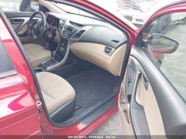 5NPDH4AE1GH775769 Hyundai ELANTRA SE