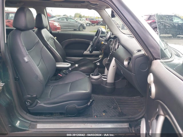 2006 MINI COOPER S WMWRE33506TL18125 Photo 4