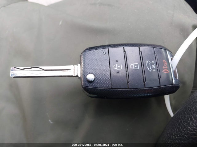 KIA Optima Lx 2015 KNAGM4A72F5625773 Image 11