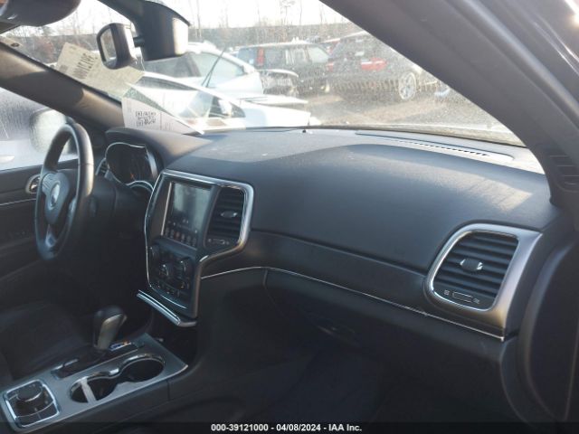 2018 JEEP GRAND CHEROKEE 1C4RJFBG5JC360995 Photo 4