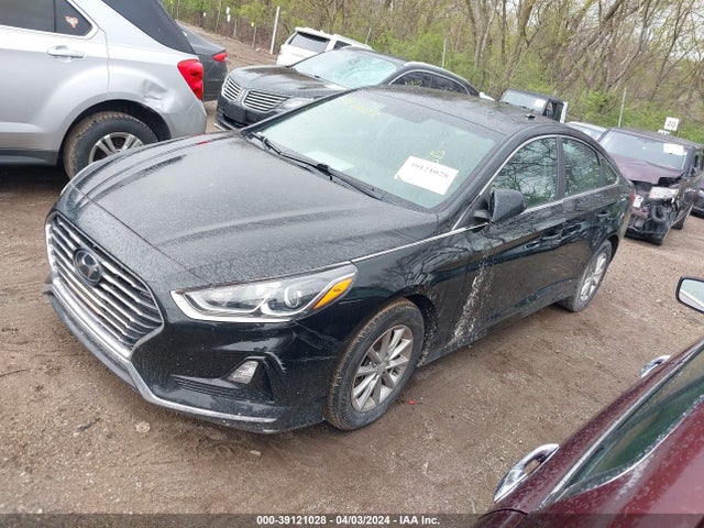 Hyundai SONATA SE 2019 5NPE24AF1KH776492 Image 2