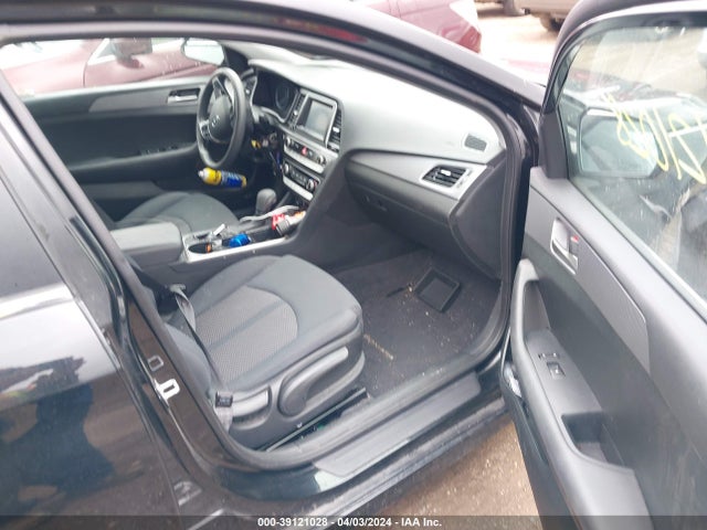 Hyundai SONATA SE 2019 5NPE24AF1KH776492 Image 5