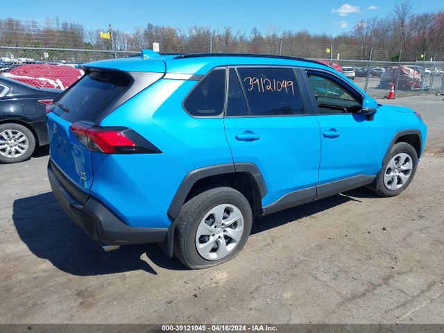 Toyota RAV4 LE 2019 JTMG1RFV3KJ022784 Image 4