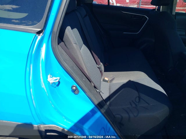 Toyota RAV4 LE 2019 JTMG1RFV3KJ022784 Image 8