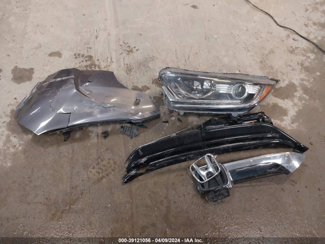 Honda CR-V LX 2018 2HKRW6H34JH221791 Image 12