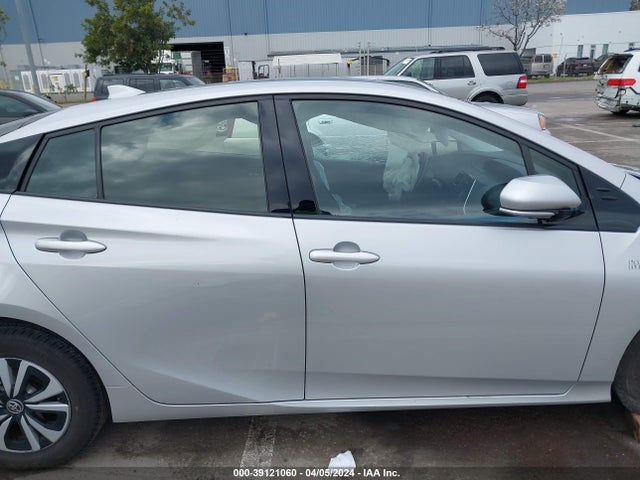 Toyota Prius Prime Plus 2019 JTDKARFP5K3108078 Image 14