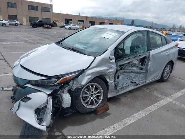 Toyota Prius Prime Plus 2019 JTDKARFP5K3108078 Image 2