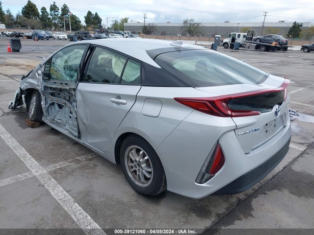 Toyota Prius Prime Plus 2019 JTDKARFP5K3108078 Image 3