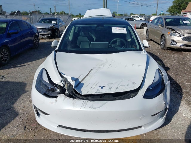 Tesla Model 3 Rear-wheel Drive 2022 5YJ3E1EAXNF318142 Image 11