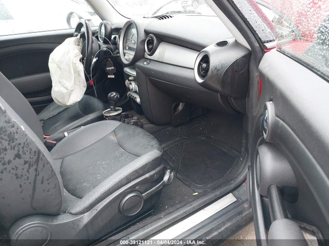 2008 MINI COOPER WMWMF33598TT63607 Photo 4