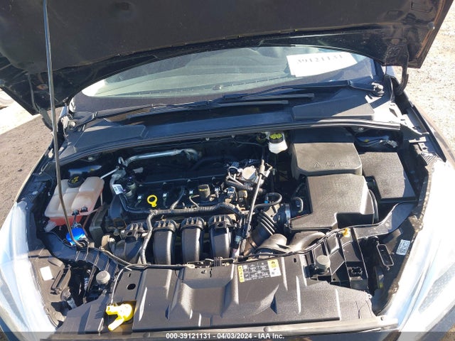 Ford FOCUS SE 2018 1FADP3F24JL315428 Image 10