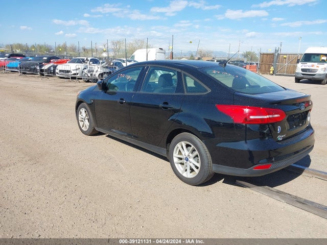 Ford FOCUS SE 2018 1FADP3F24JL315428 Image 3