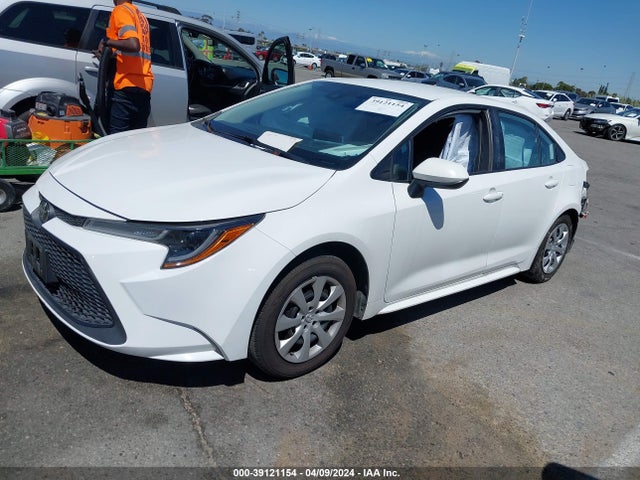 Toyota COROLLA LE 2021 5YFEPMAE9MP186765 Image 2