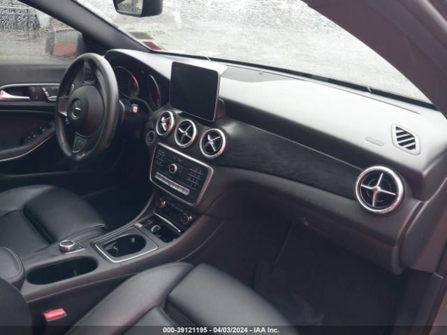 2017 MERCEDES-BENZ CLA 250 WDDSJ4GB1HN437658 Photo 4