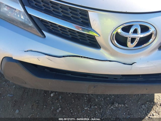 Toyota RAV4 LE 2015 JTMZFREVXFD051697 Image 6