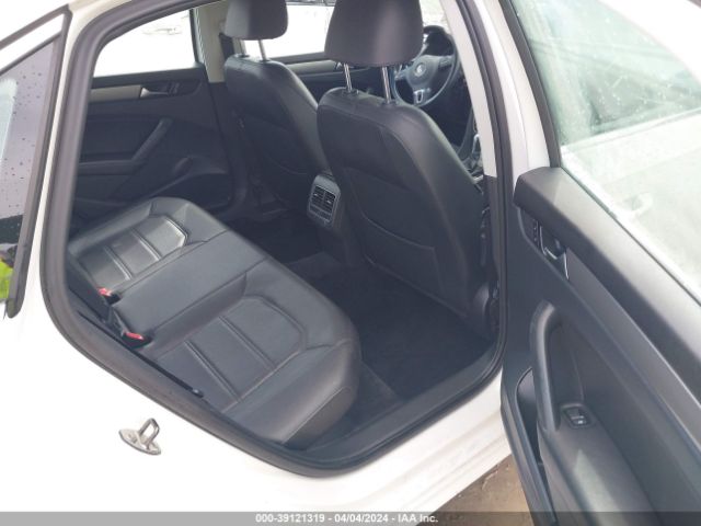 1VWBN7A33EC080974 Volkswagen Passat 2.0l Tdi Se