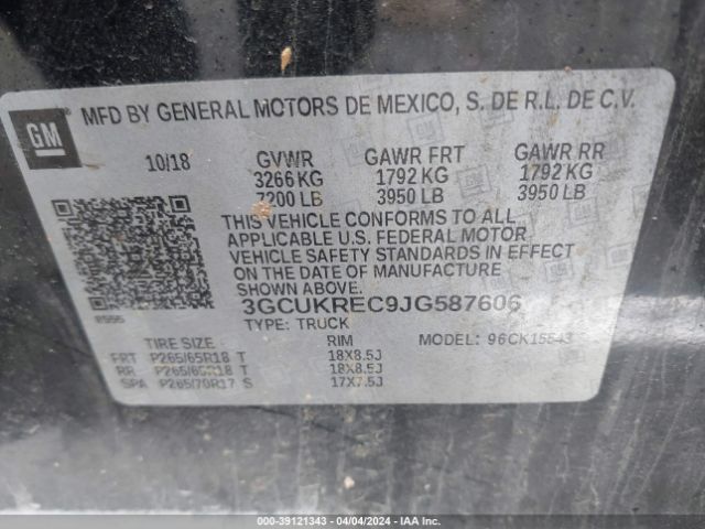 3GCUKREC9JG587606 Chevrolet Silverado 1500 2lt