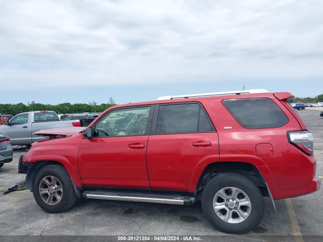 Toyota 4RUNNER SR5 2018 JTEZU5JR5J5169369 Image 14