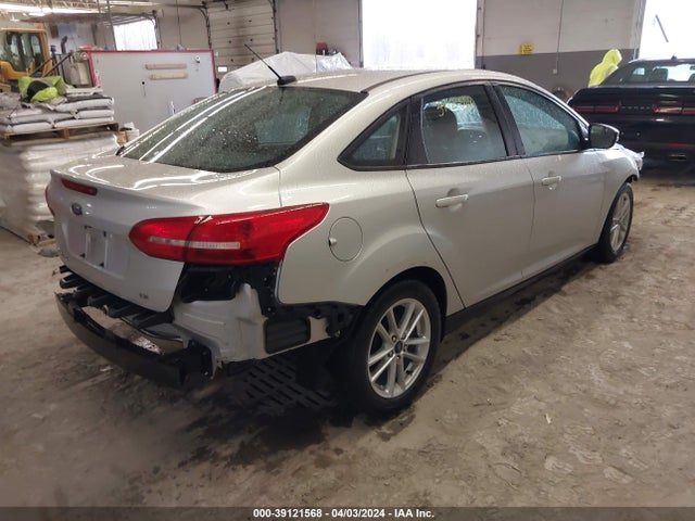 Ford FOCUS SE 2017 1FADP3F21HL271771 Image 4