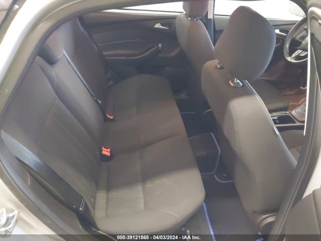 Ford FOCUS SE 2017 1FADP3F21HL271771 Image 8