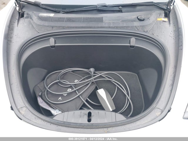 5YJ3E1EB4JF096832 Tesla Model 3 Long Range/performance