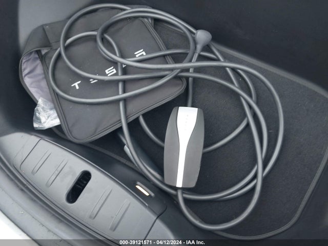 5YJ3E1EB4JF096832 Tesla Model 3 Long Range/performance