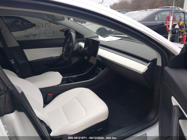 5YJ3E1EB4JF096832 Tesla Model 3 Long Range/performance