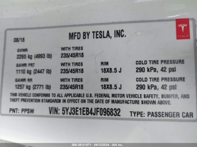 5YJ3E1EB4JF096832 Tesla Model 3 Long Range/performance