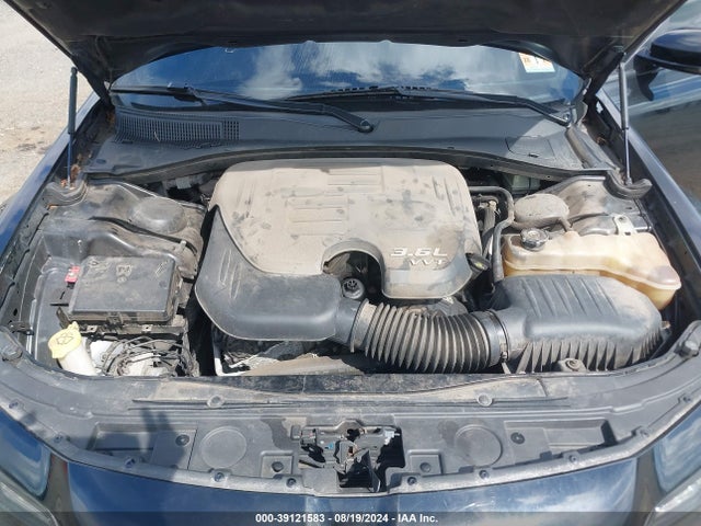 2C3CCAGGXGH165867 Chrysler 300