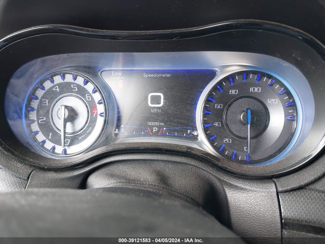 2C3CCAGGXGH165867 Chrysler 300
