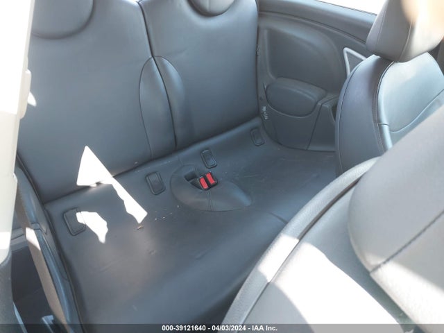 2006 MINI COOPER S WMWRE33526TN29598 Photo 7