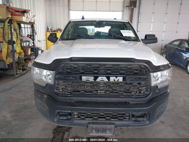 3C6UR5CL9KG631975 RAM 2500 Tradesman  4x4 6'4 Box