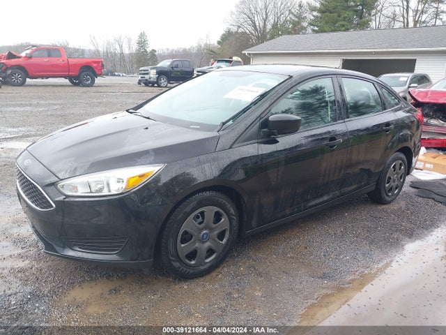 Ford FOCUS S 2018 1FADP3E20JL227736 Image 2