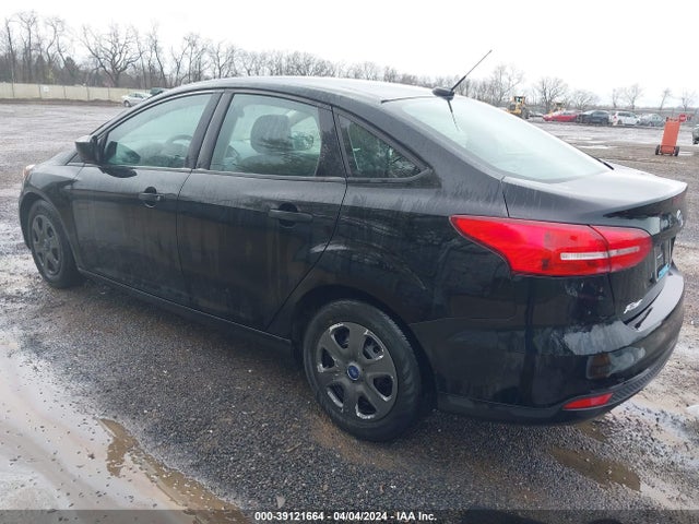 Ford FOCUS S 2018 1FADP3E20JL227736 Image 3