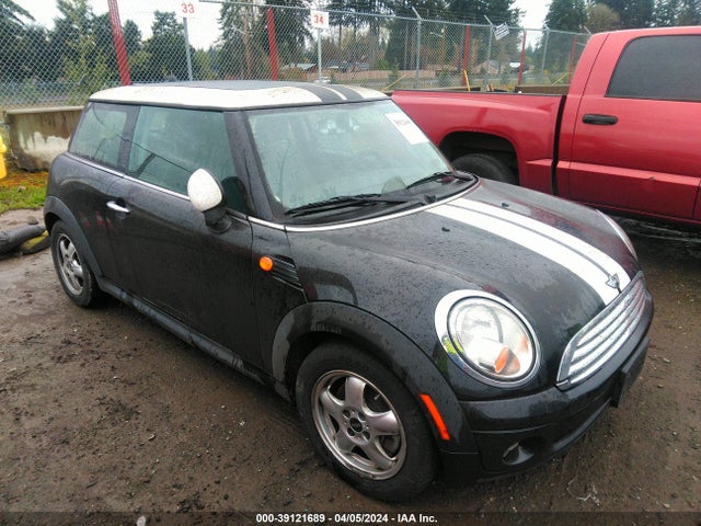 2010 MINI COOPER WMWMF3C52ATU77261 Photo 0