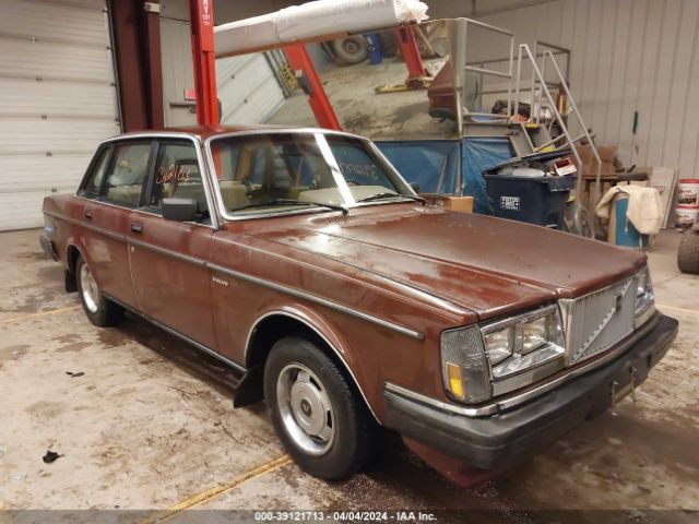 1984 VOLVO 244 YV1AX8842E1024589