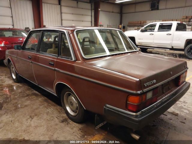 1984 VOLVO 244 YV1AX8842E1024589 Photo 2