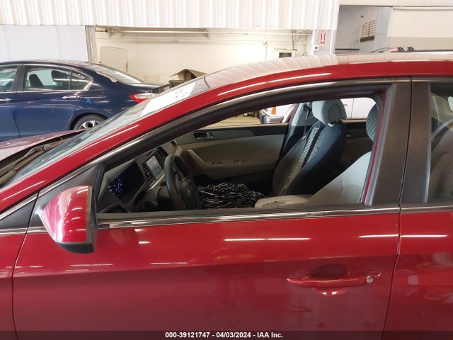 Hyundai SONATA SE 2016 5NPE24AF4GH384243 Image 11