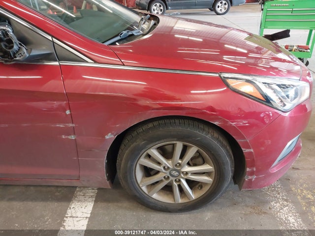Hyundai SONATA SE 2016 5NPE24AF4GH384243 Image 13