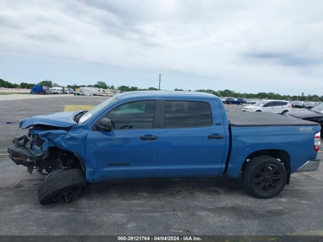 5TFEM5F17KX137034 Toyota Tundra Sr5 4.6l V8