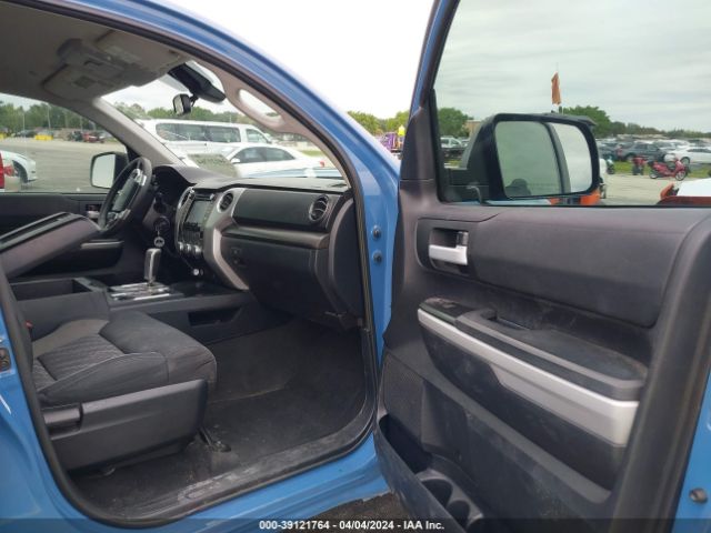 5TFEM5F17KX137034 Toyota Tundra Sr5 4.6l V8