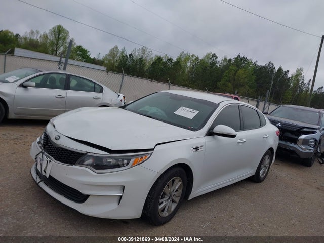 KIA Optima Lx 2018 5XXGT4L3XJG237078 Image 2